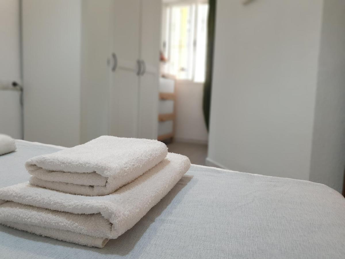 Apartamento Los Alfares De Triana Appartamento Siviglia Esterno foto