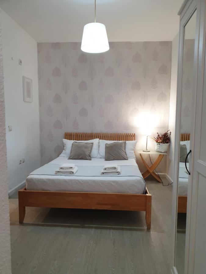 Apartamento Los Alfares De Triana Appartamento Siviglia Esterno foto